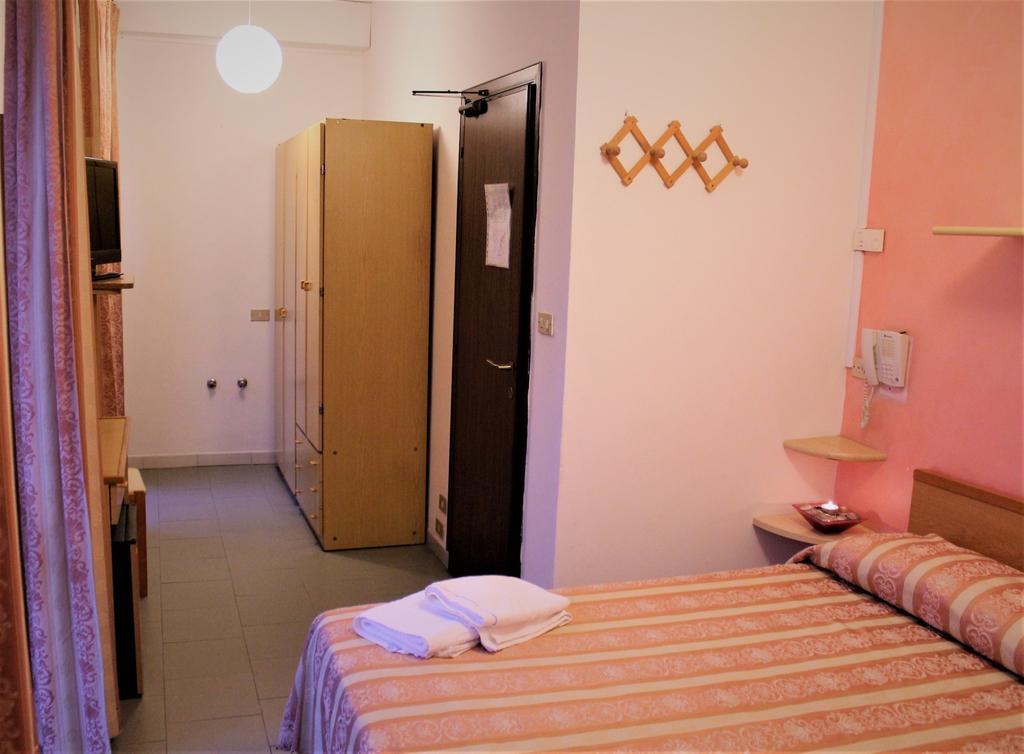 Hotel Midi Riccione Exterior foto